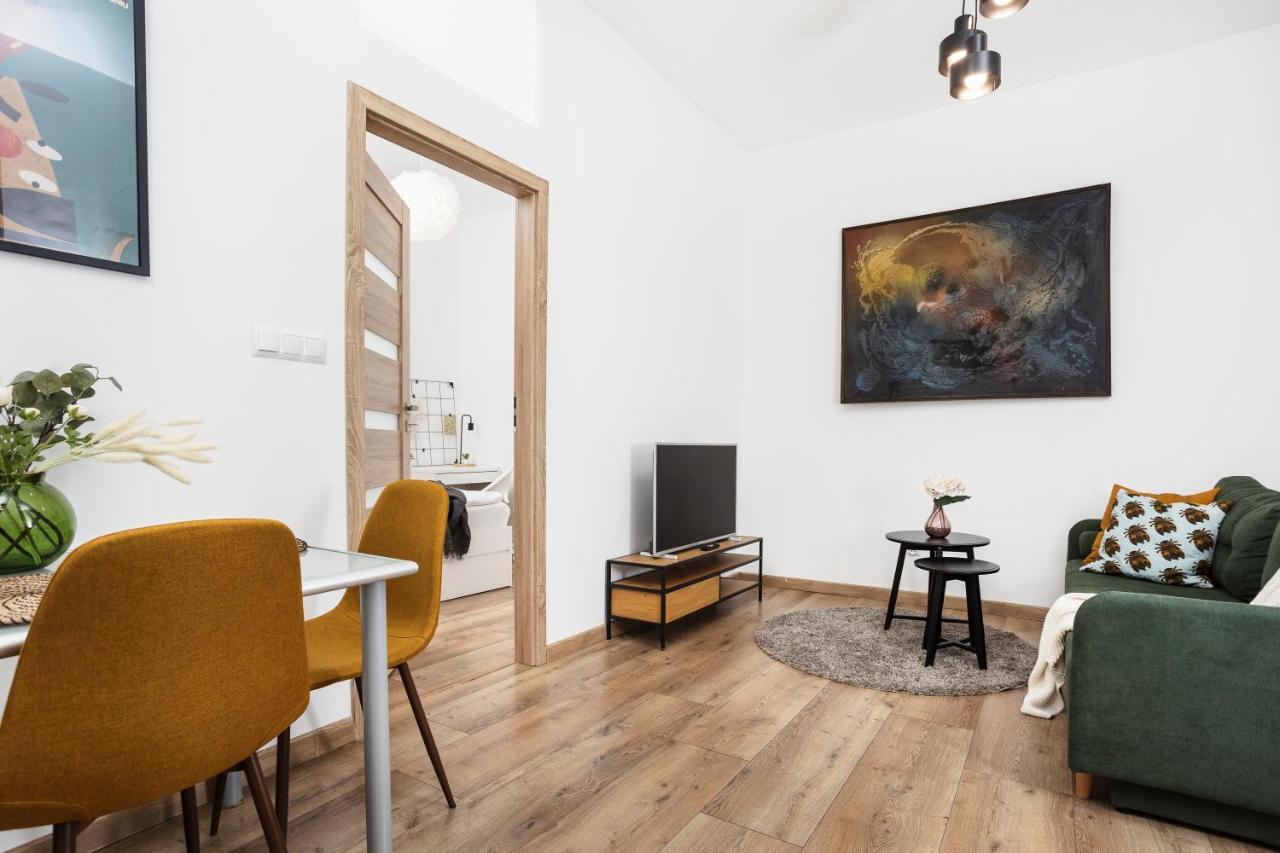 Bosacka Apartments X 1' Main Train & Bus Station - By Upstairs Cracovie Extérieur photo
