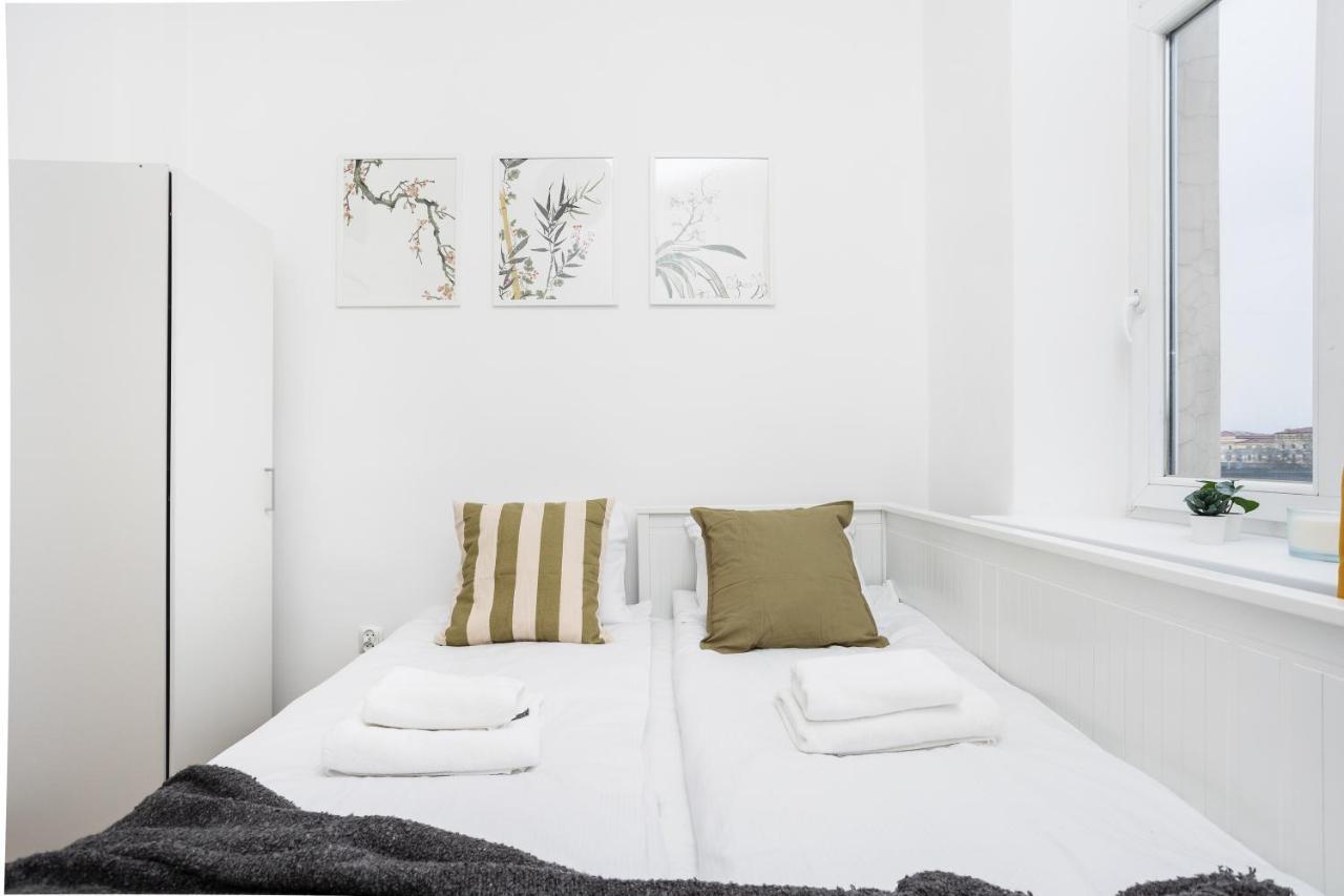 Bosacka Apartments X 1' Main Train & Bus Station - By Upstairs Cracovie Extérieur photo